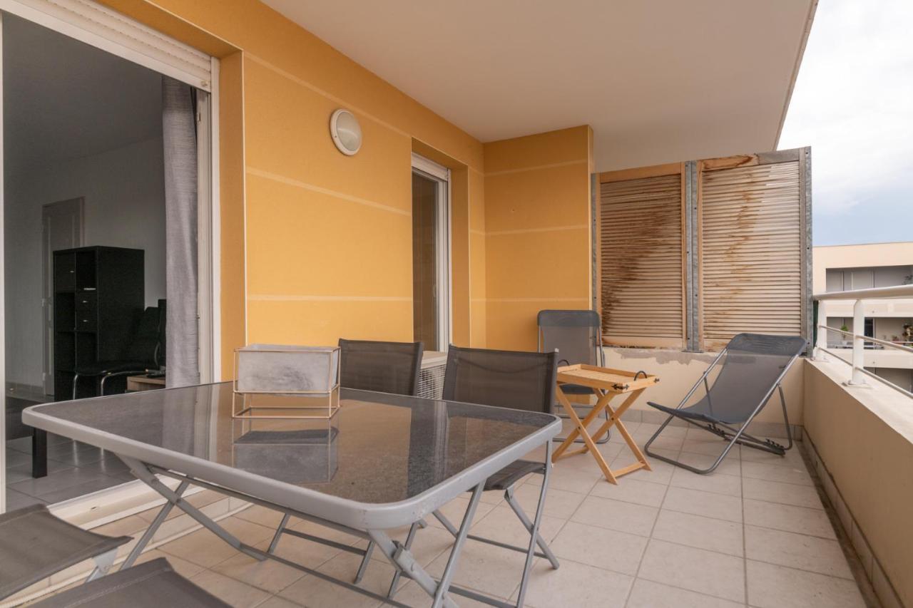 Apartamento Appt De Charme Avec Grand Balcon Proche Avignon Wifi Gratuit Monteux Exterior foto